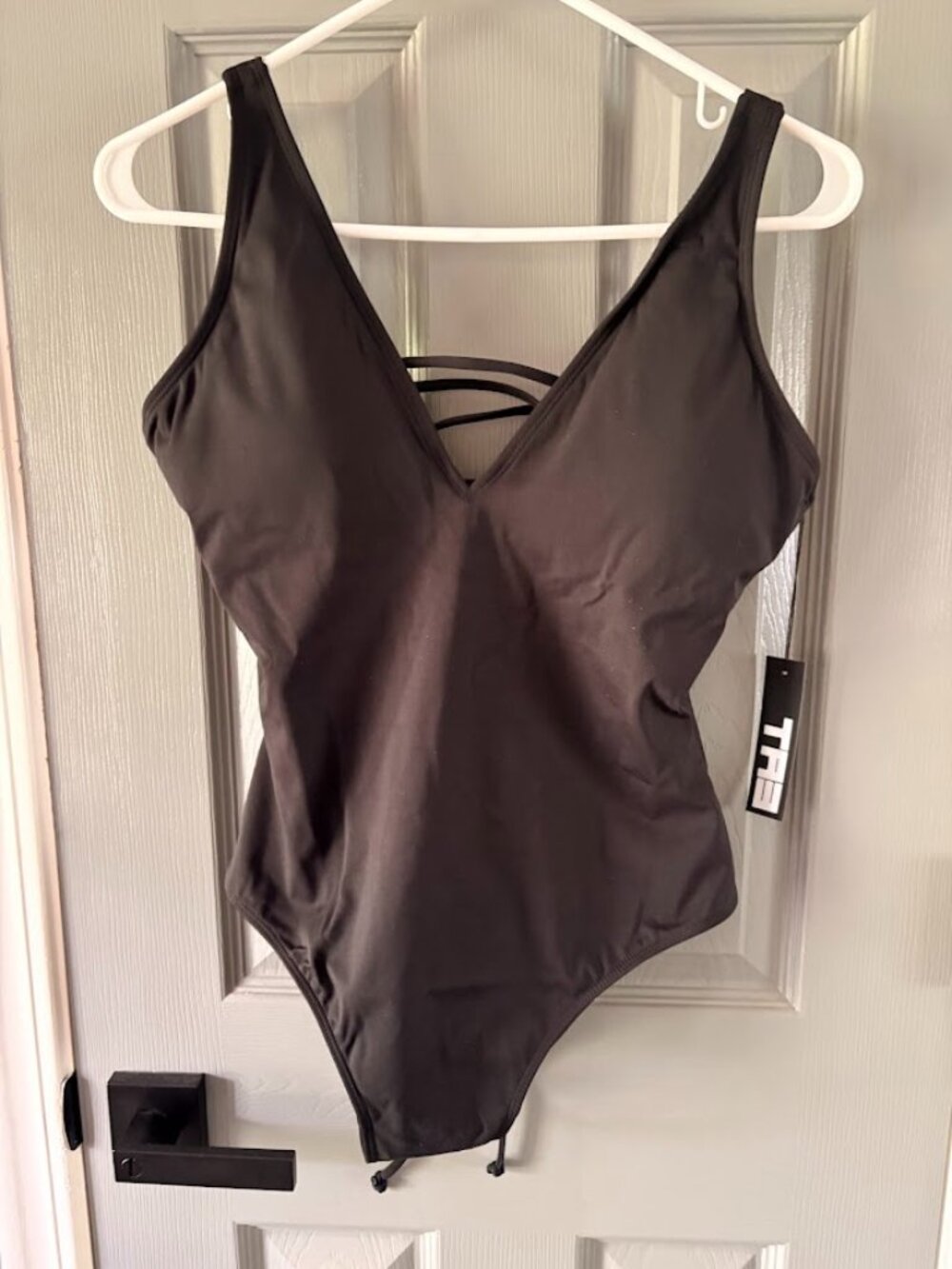TA3 Women's Plungey Contour One-Piece Swimsuit Black | Size large - Short NWT